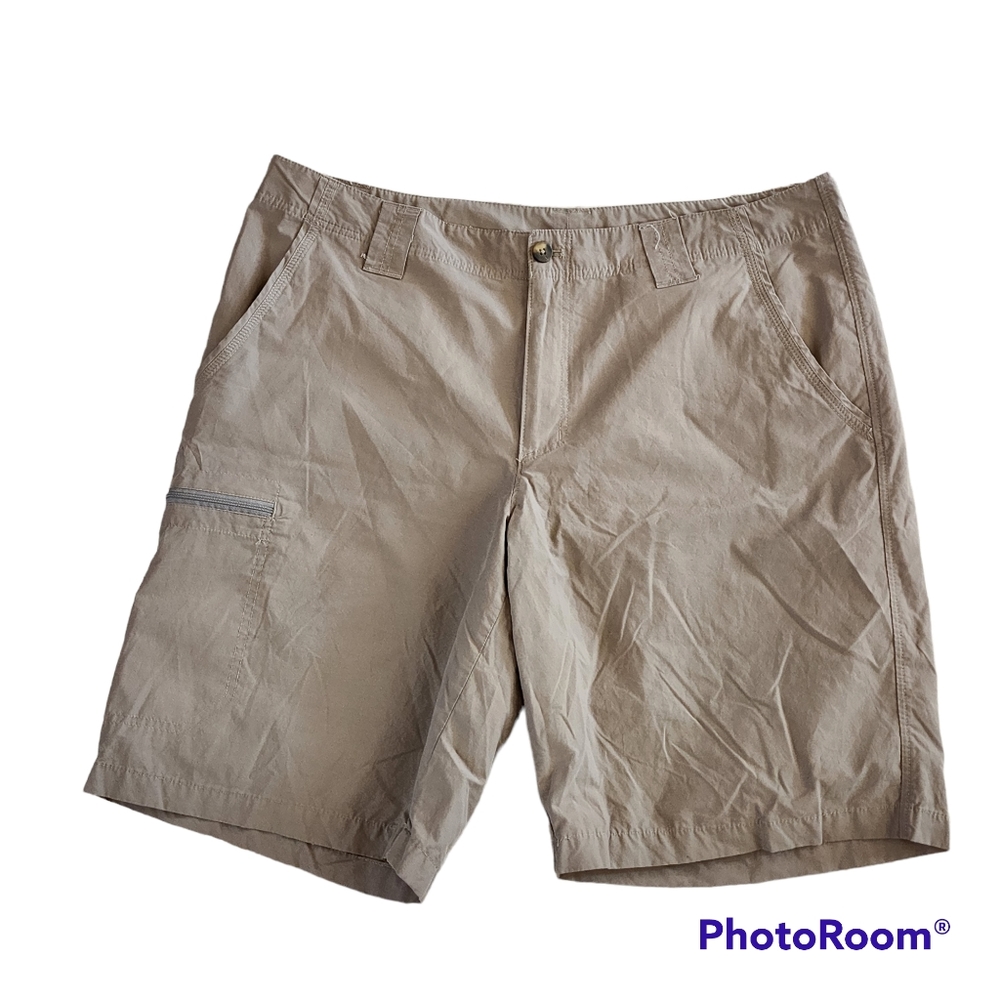 Mens Columbia Shorts Size 38 gray